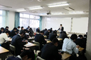 堺高校　２年　国際理解教育