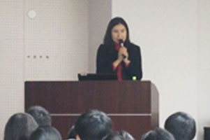 堺高校　２年　国際理解教育