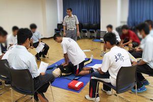 堺高校　心肺蘇生法研修