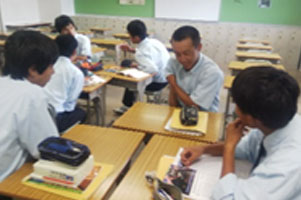 堺高校　２年１組英語演習