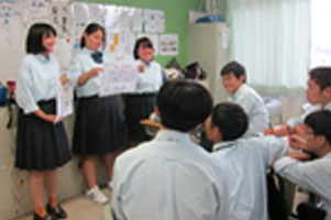 堺高校　英語授業　ポスターセッション