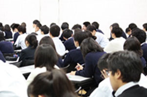 堺高校　２年生　英語暗誦・スピーチフェスティバル