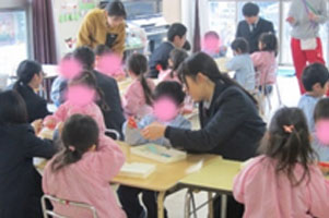 堺高校　2年家庭基礎　保育実習