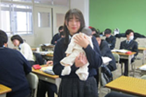 堺高校　2年家庭基礎　保育実習