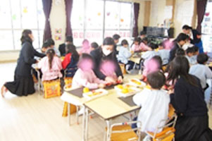 堺高校　2年家庭基礎　保育実習