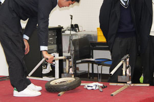 堺高校　機械材料創造科３年生　課題研究