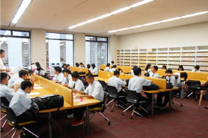 堺高校　セマネジメント創造科1年生　大学見学会