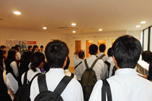 堺高校　マネジメント創造科1年生　大学見学会