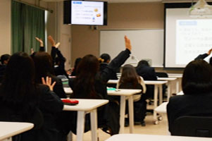 堺高校　マネジメント創造科　３年生