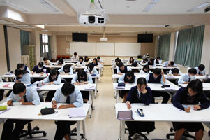 堺高校　マネジメント創造科　小論文講座