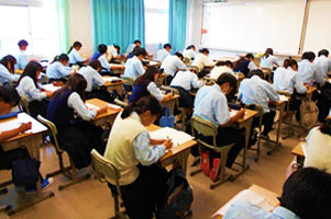 堺高校　マネジメント創造科２年生　小論文講座