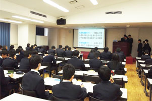 堺高校　サイエンス創造科　1年生　情報の科学発表会