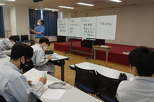 堺高校　実習授業