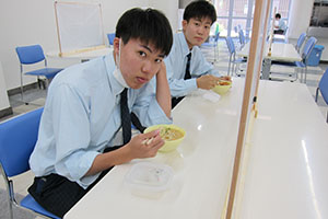 堺高校　学校食堂スタート
