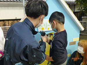 建築インテリア　遊具寄贈