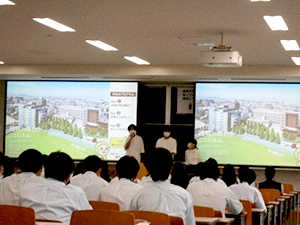 堺高校　マネジメント創造科