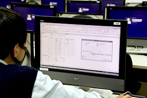 堺高校　マネジメント創造科