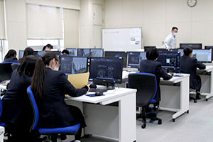 堺高校　建築インテリア創造科