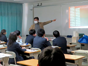 堺高校　職業別進路説明会