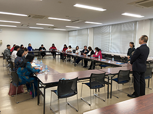 堺高校　視察団