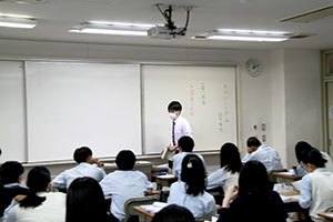 堺高校　教育実習生紹介