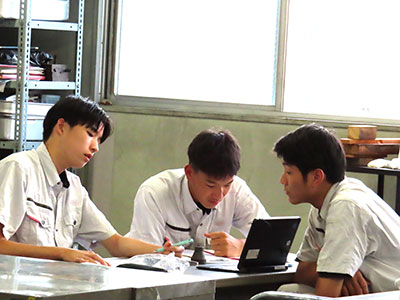 堺高校　機械材料創造科３年生　課題研究
