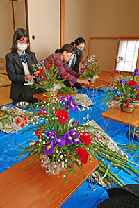 堺高校　茶華道部