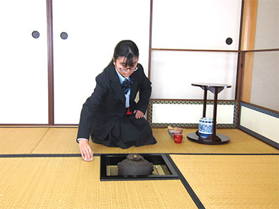 堺高校　茶華道部