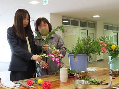 堺高校　茶華道部