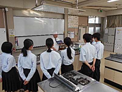 堺高校　商業研究部