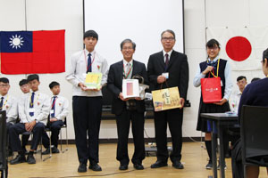 堺高校　国際交流　内思高級工業職業学校